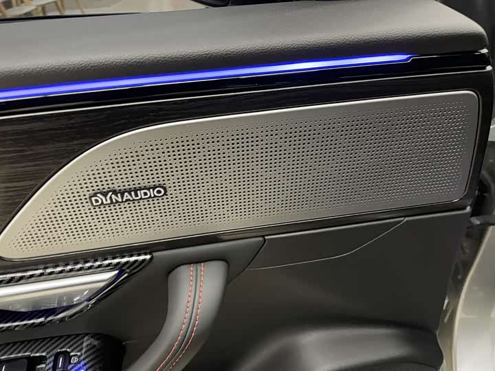 Фото 9 - XPeng P7