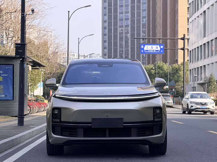 Фото 2 - LiXiang L9