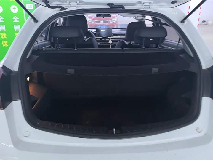 Фото 4 - Geely Vision X3