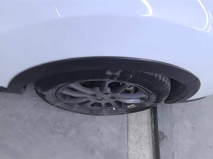 Фото 6 - Geely Vision X3