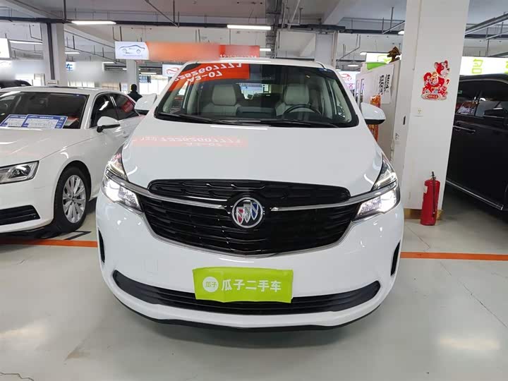 Фото 3 - Buick GL8 ES