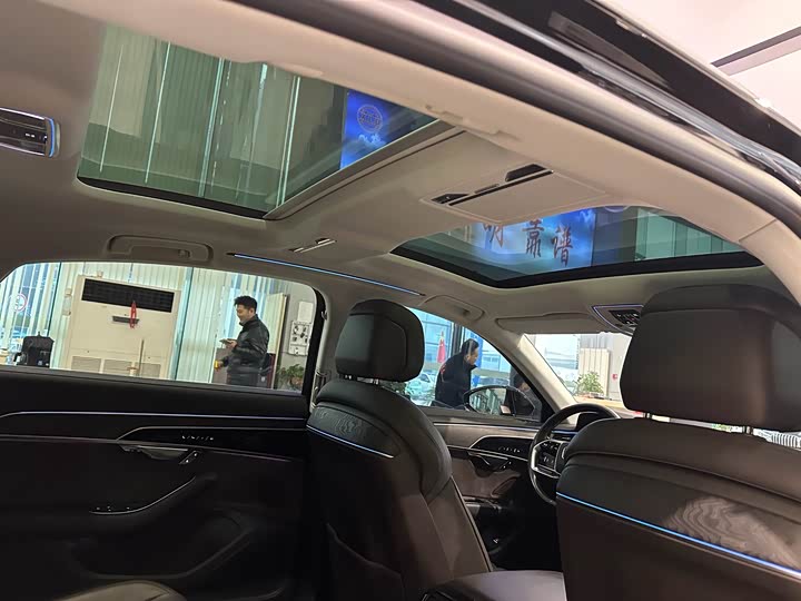 Фото 9 - Audi A8