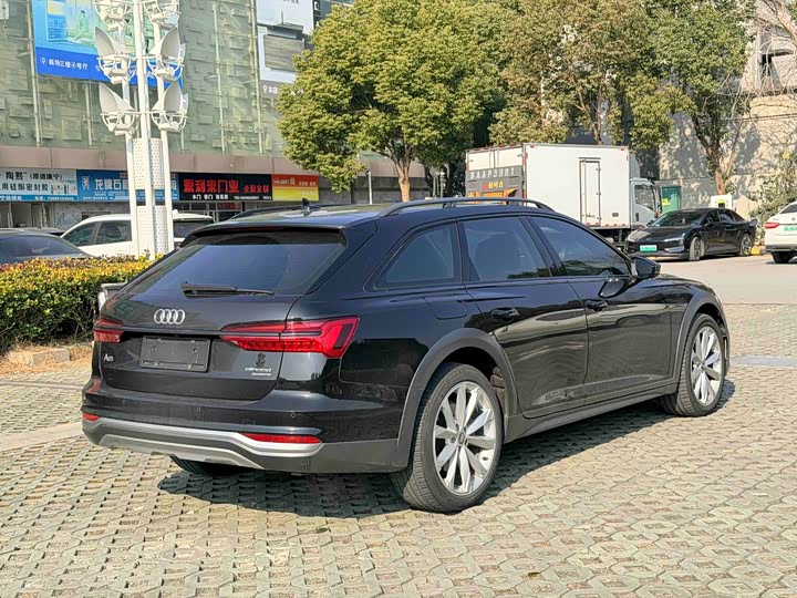 Фото 9 - Audi A6