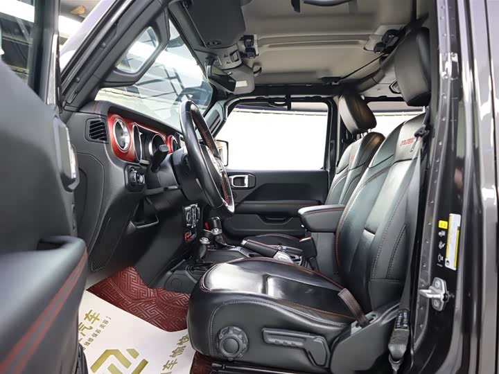 Фото 7 - Jeep Wrangler