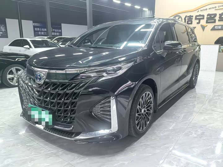 Фото 1 - Toyota Sienna