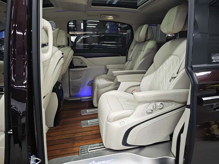 Фото 6 - Buick GL8 ES