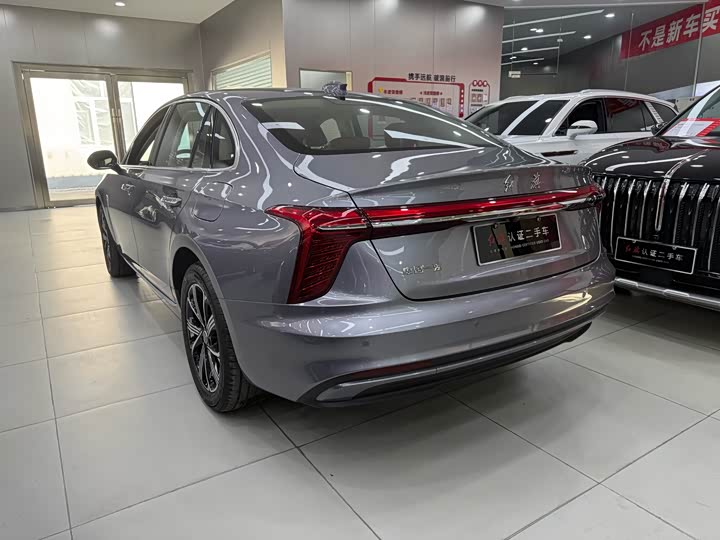 Фото 6 - Hongqi H5 Hybrid