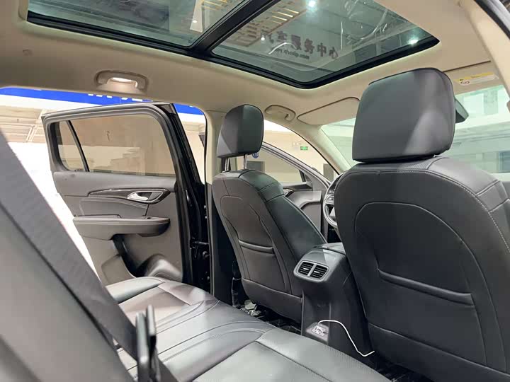 Фото 8 - Buick Envision Plus