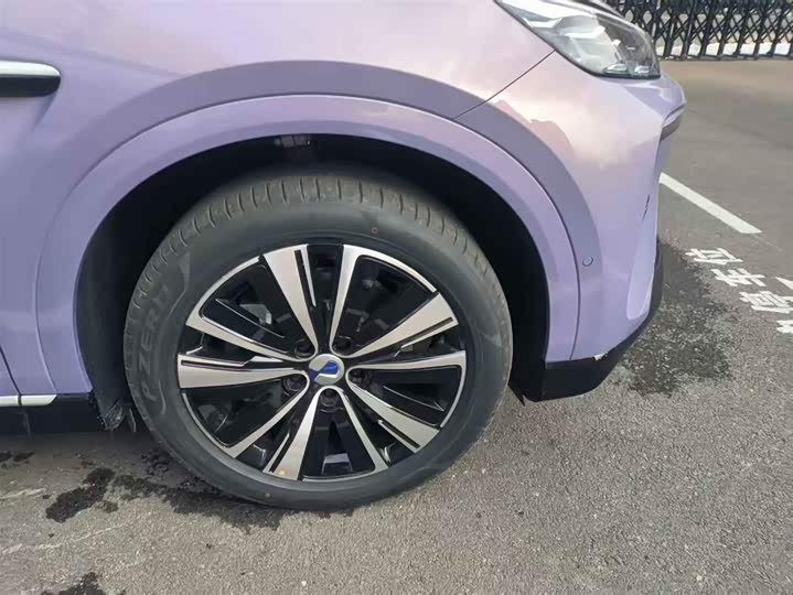 Фото 5 - Denza N7