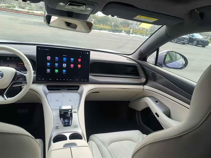 Фото 8 - Denza N7