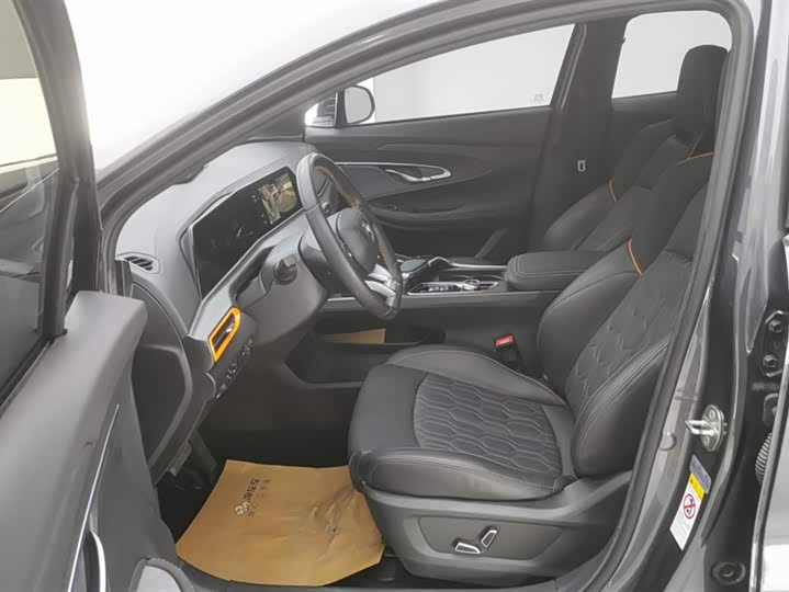 Фото 9 - Changan UNI-T