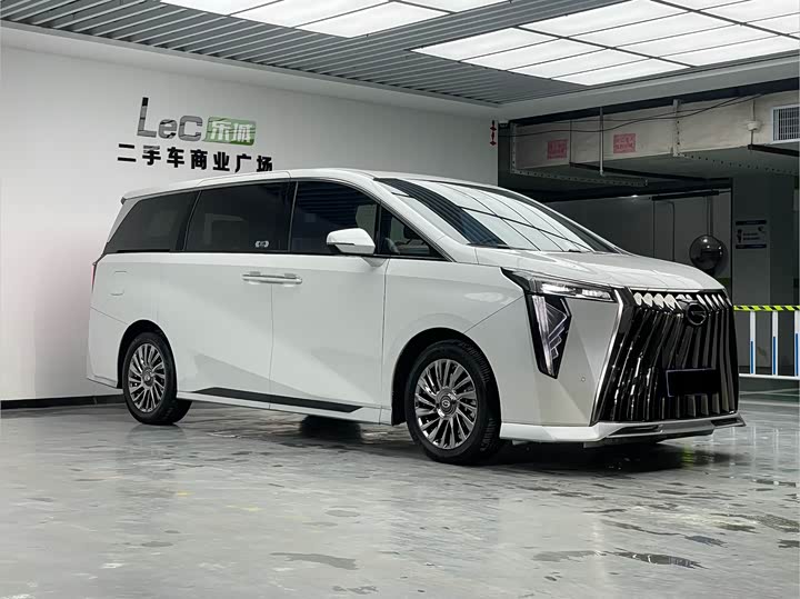 Фото 3 - GAC Trumpchi M8