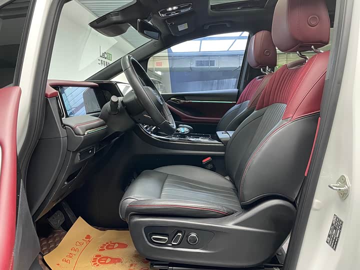 Фото 9 - GAC Trumpchi M8