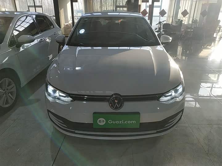 Фото 3 - Volkswagen Golf