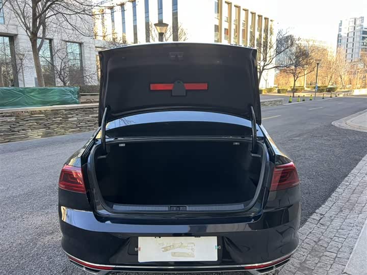 Фото 3 - Volkswagen Magotan