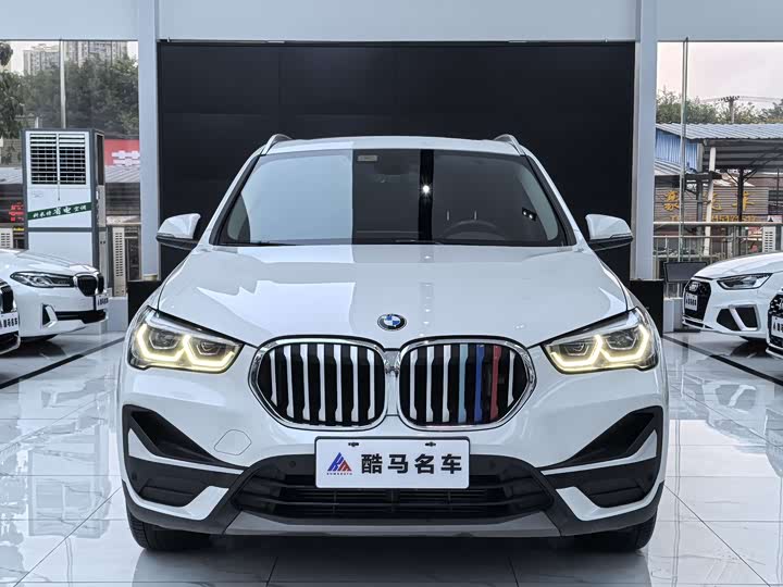 Фото 2 - BMW X1