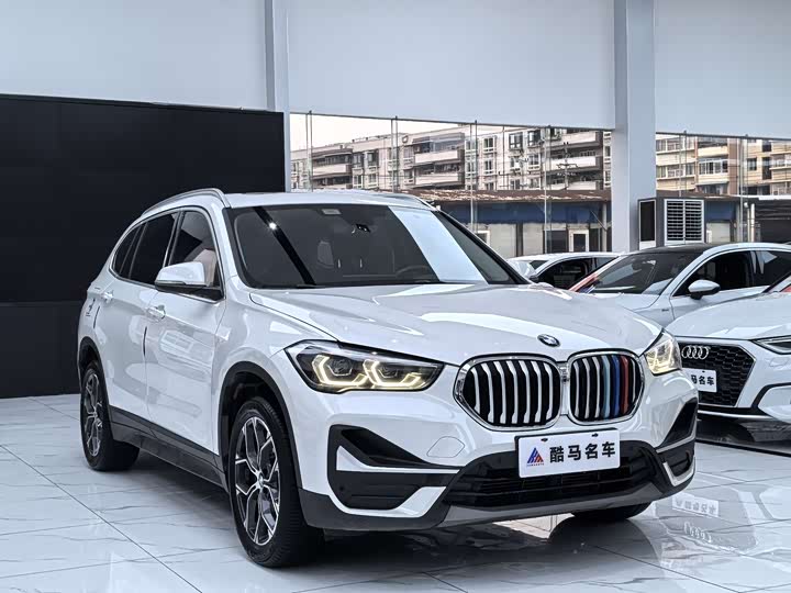 Фото 3 - BMW X1