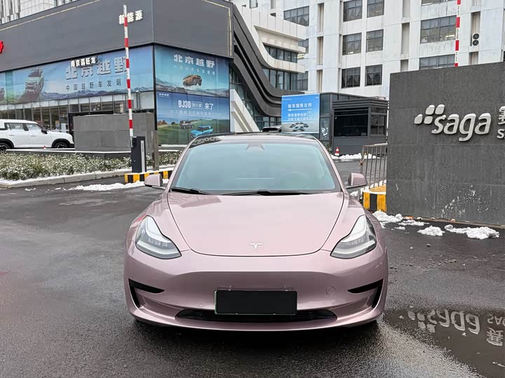 Фото 2 - Tesla Model 3