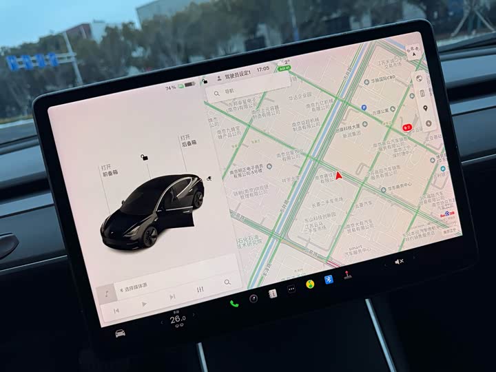 Фото 4 - Tesla Model 3