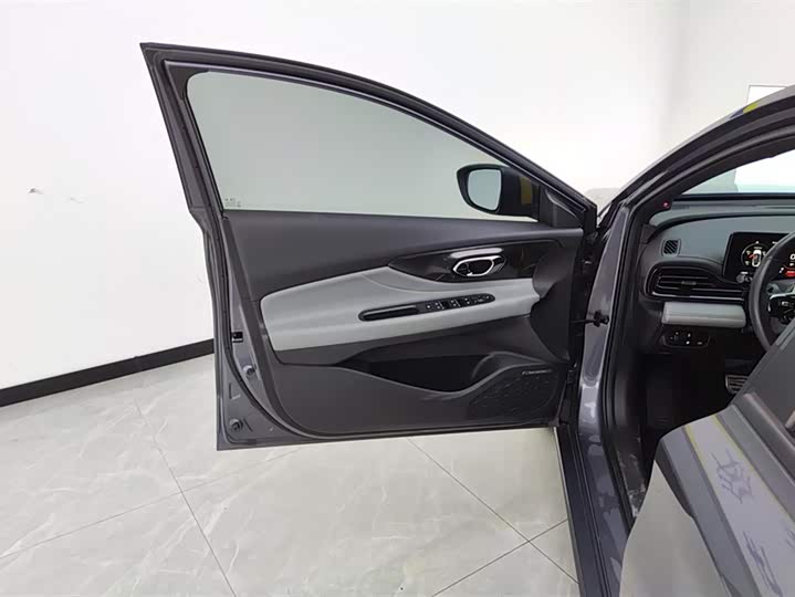 Фото 7 - GAC Trumpchi Empow R