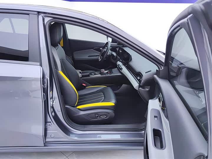 Фото 8 - GAC Trumpchi Empow R