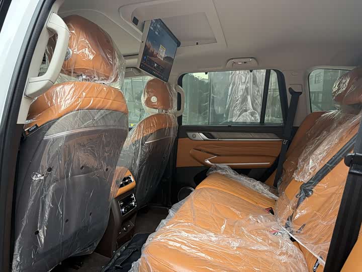 Фото 6 - Tank 500 Hybrid