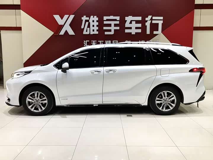 Фото 3 - Toyota Sienna