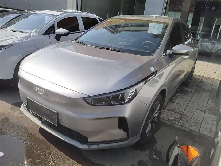 Фото 2 - Geely Geometry C