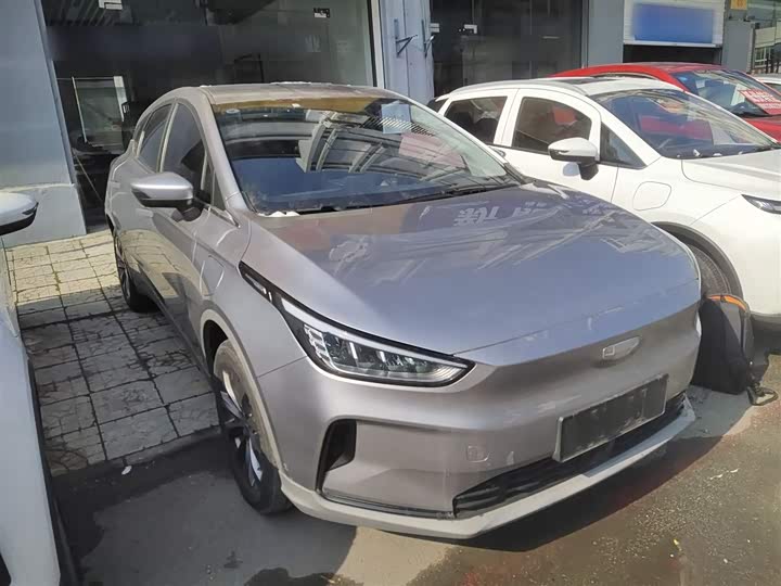 Фото 4 - Geely Geometry C