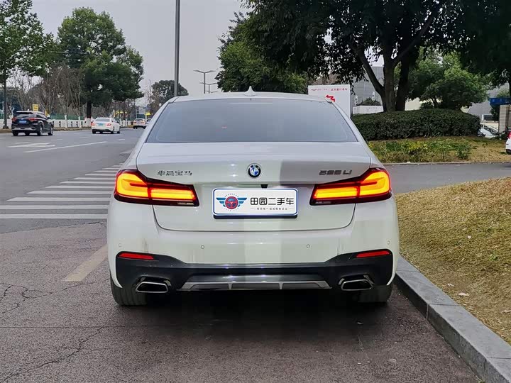 Фото 5 - BMW 5 Series