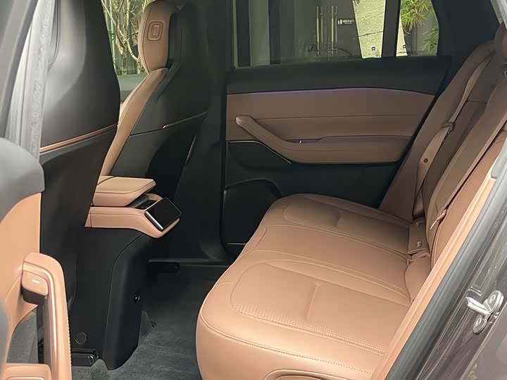 Фото 6 - Nio ES6