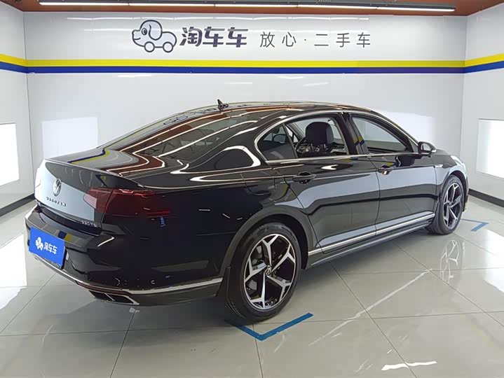 Фото 3 - Volkswagen Magotan