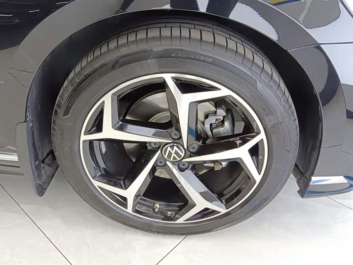 Фото 6 - Volkswagen Magotan