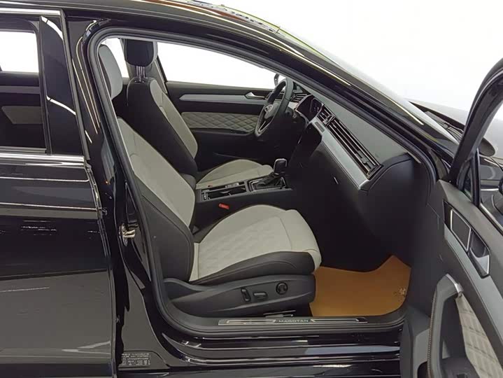 Фото 8 - Volkswagen Magotan