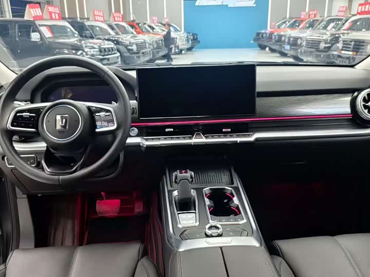 Фото 6 - Tank 400 Hybrid