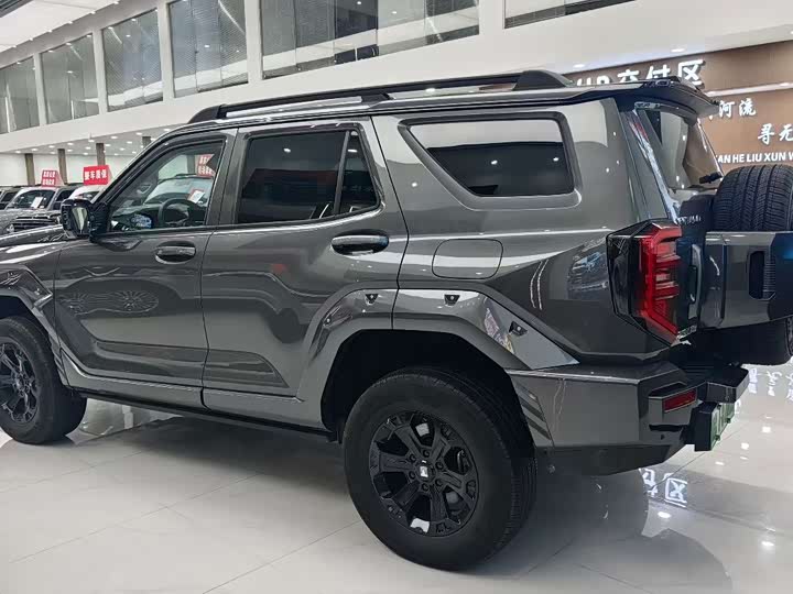 Фото 9 - Tank 400 Hybrid