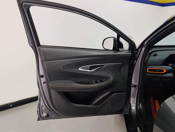 Фото 7 - Changan UNI-T