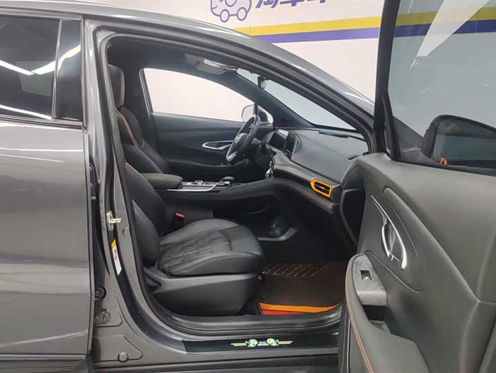 Фото 8 - Changan UNI-T