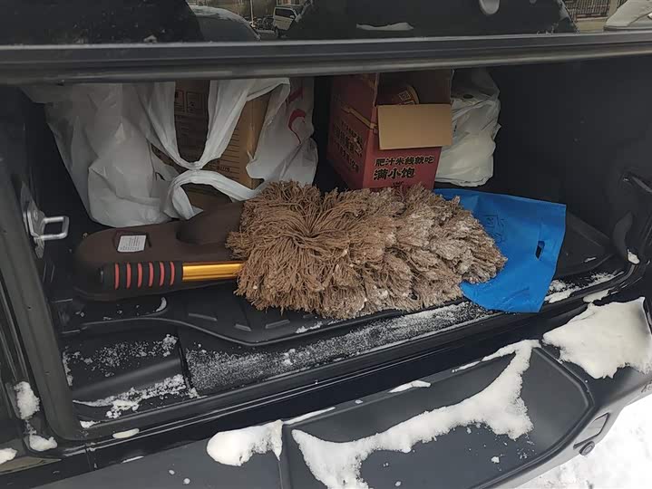 Фото 4 - Jeep Wrangler Hybrid