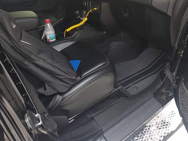 Фото 8 - Jeep Wrangler Hybrid