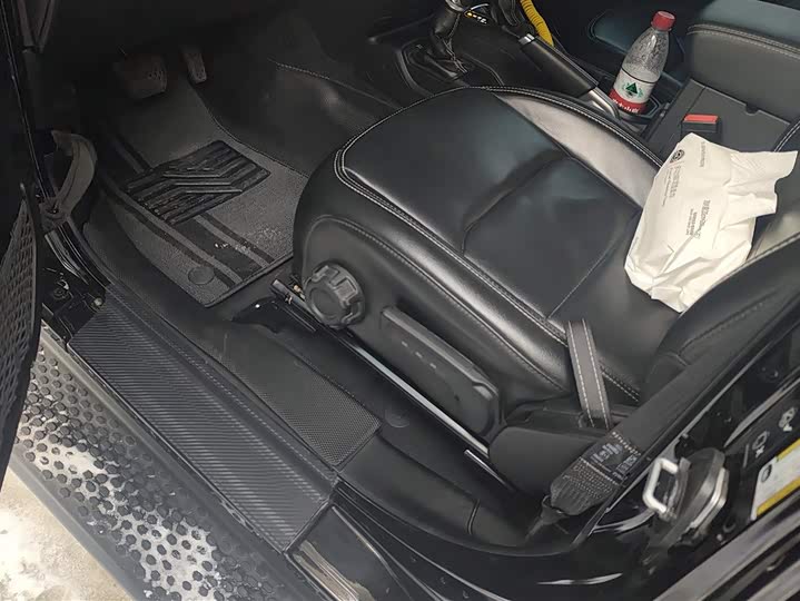 Фото 9 - Jeep Wrangler Hybrid