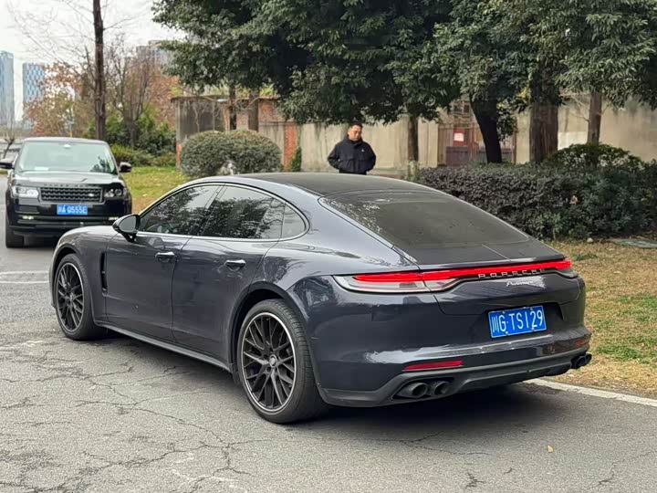 Фото 6 - Porsche Panamera