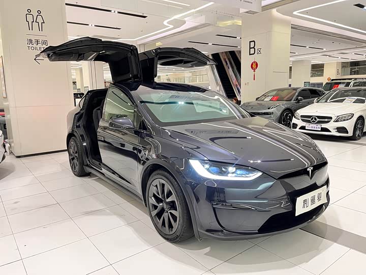 Фото 2 - Tesla Model X