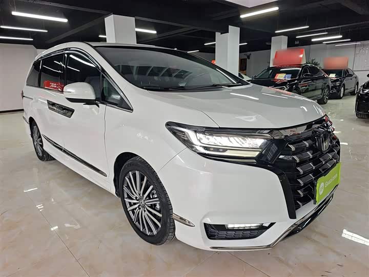 Фото 4 - Honda Elysion