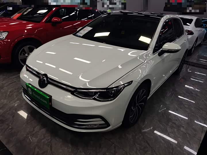 Фото 1 - Volkswagen Golf