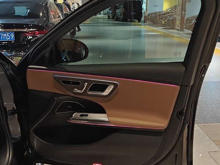 Фото 8 - Mercedes-Benz E-Class