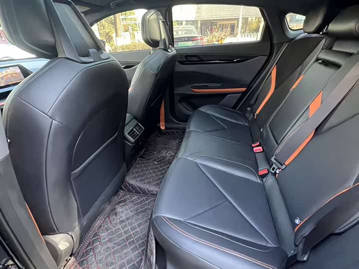 Фото 8 - Changan UNI-V