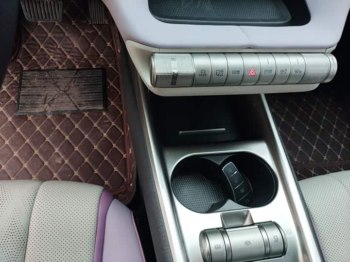 Фото 6 - BYD Dolphin