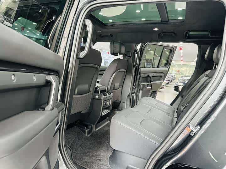 Фото 6 - Land Rover Defender