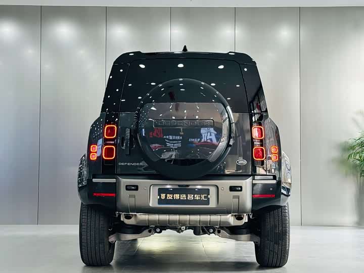 Фото 8 - Land Rover Defender